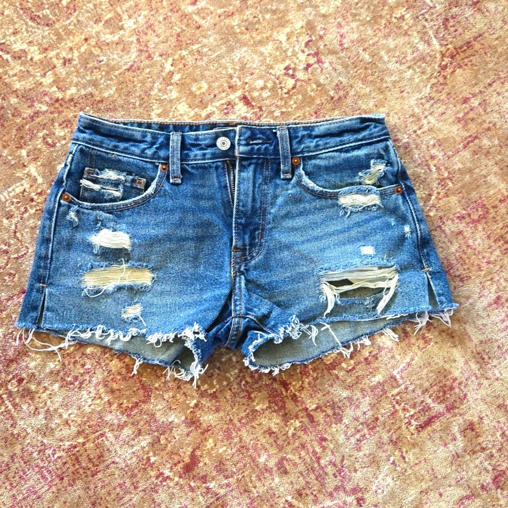Abercrombie & Fitch Low Rise Shorts